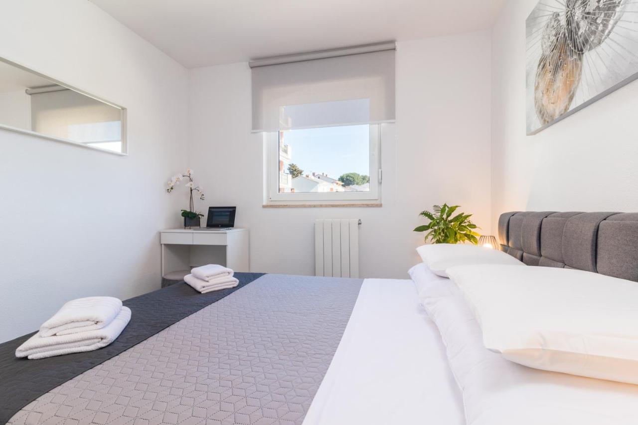 New Apartment Near Sea With 3 Bedrooms And 2 Bathrooms プーラ エクステリア 写真