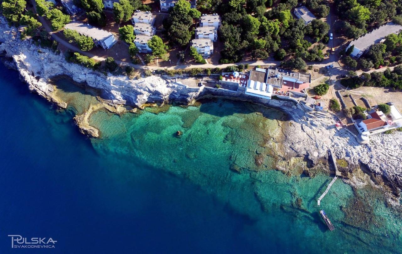 New Apartment Near Sea With 3 Bedrooms And 2 Bathrooms プーラ エクステリア 写真