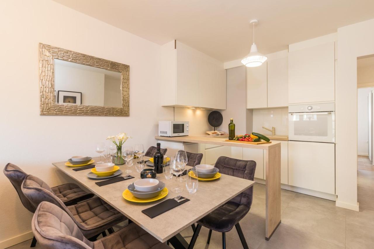 New Apartment Near Sea With 3 Bedrooms And 2 Bathrooms プーラ エクステリア 写真