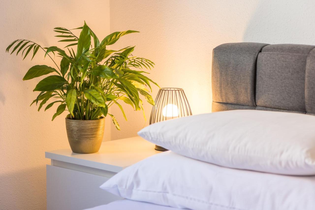 New Apartment Near Sea With 3 Bedrooms And 2 Bathrooms プーラ エクステリア 写真